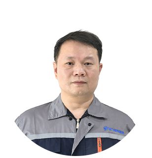 廠(chǎng)長(zhǎng)  黃春育